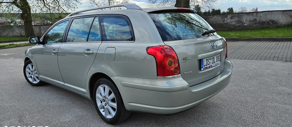 Toyota Avensis cena 15999 przebieg: 195236, rok produkcji 2005 z Wysokie Mazowieckie małe 211